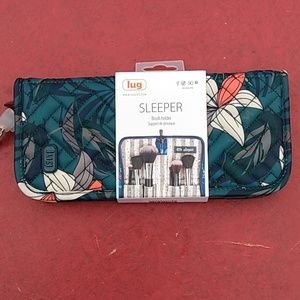 Lug sleeper brush holder